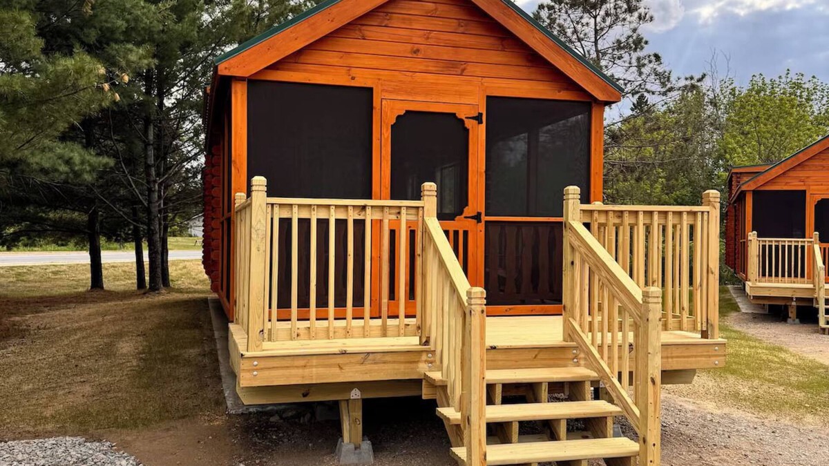 Ely Apartment | Charming 3-bedroom cabin with WiFi and AC in soothing Ely