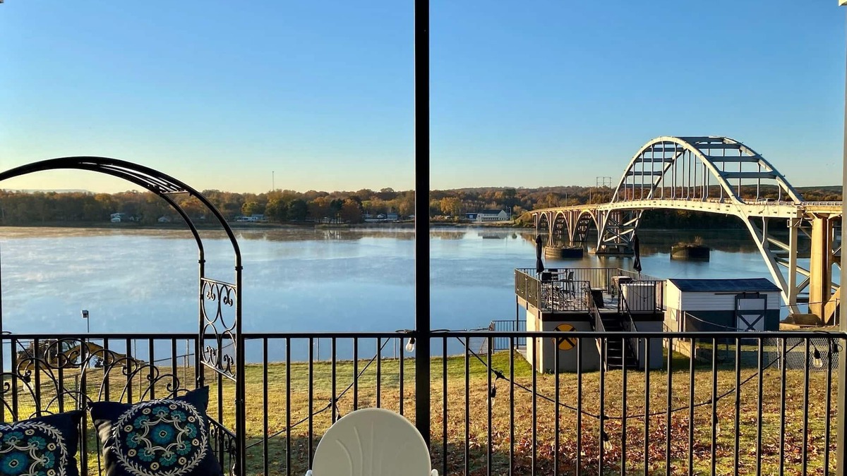 Ozark House | Charming 3 bedroom cottage on the Arkansas River MAX occupancy is 6 adults