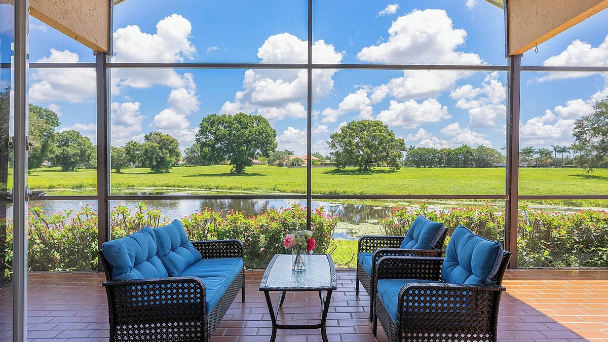 Greenview Shores House | Charming 3-bedroom estate in wonderful Wellington with AC