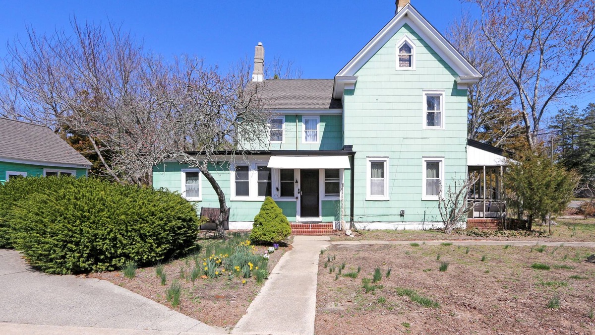 Ocean View Other | Charming 3-bedroom farmhouse with AC, WiFi, 5 minutes to Sea Isle Beaches!
