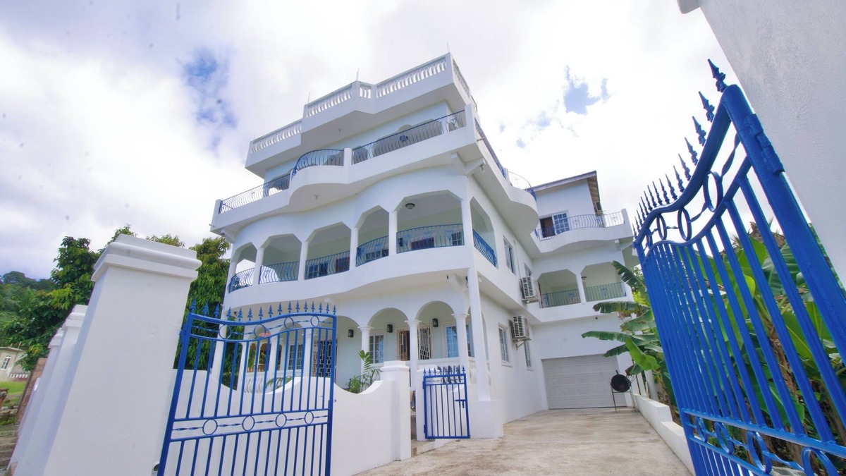Port Antonio House | Charming 3-bedroom house in enchanting Fairy Hill with WiFi, AC