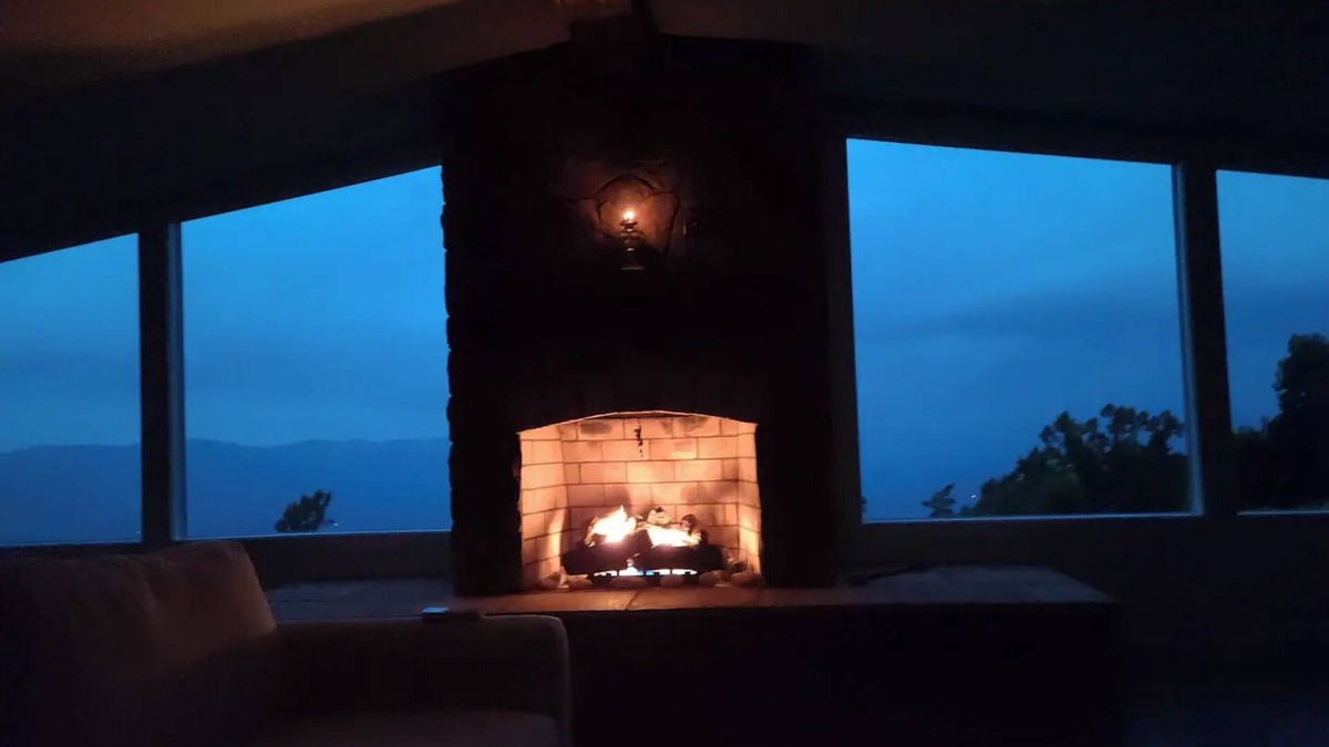 Burnt Chimney House | Charming 3-bedroom house with fitness room, WiFi in brilliant Blue Ridge