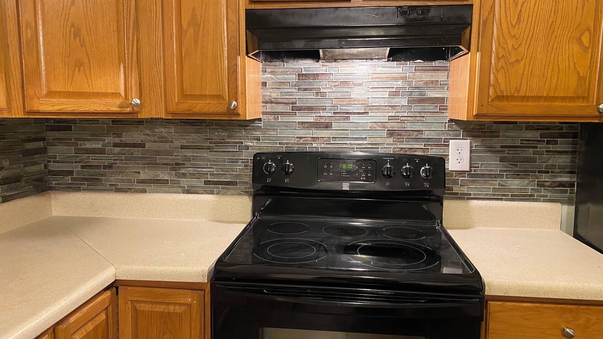 Spring Hill House | Charming 3-bedroom house with AC and WiFi in cool Charleston