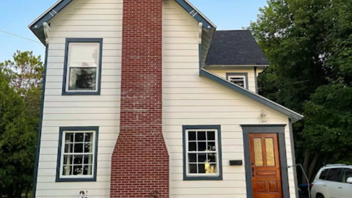 Gouverneur House | Charming 3-bedroom house in Gouverneur with private basketball court.