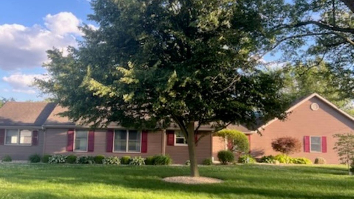 Greenville House | Charming 3-bedroom house in tranquil Greenville with WiFi, AC, and game room.