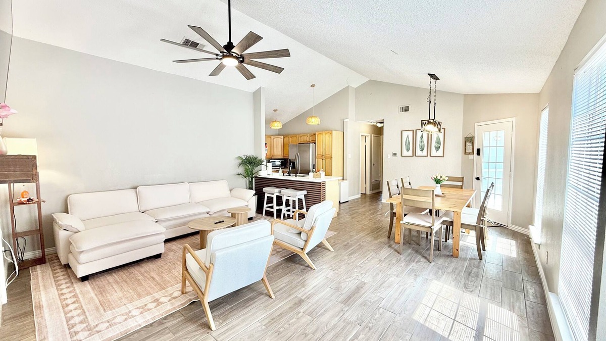 Lewisville House | Charming 3-bedroom house in delightful Lewisville with AC, WiFi