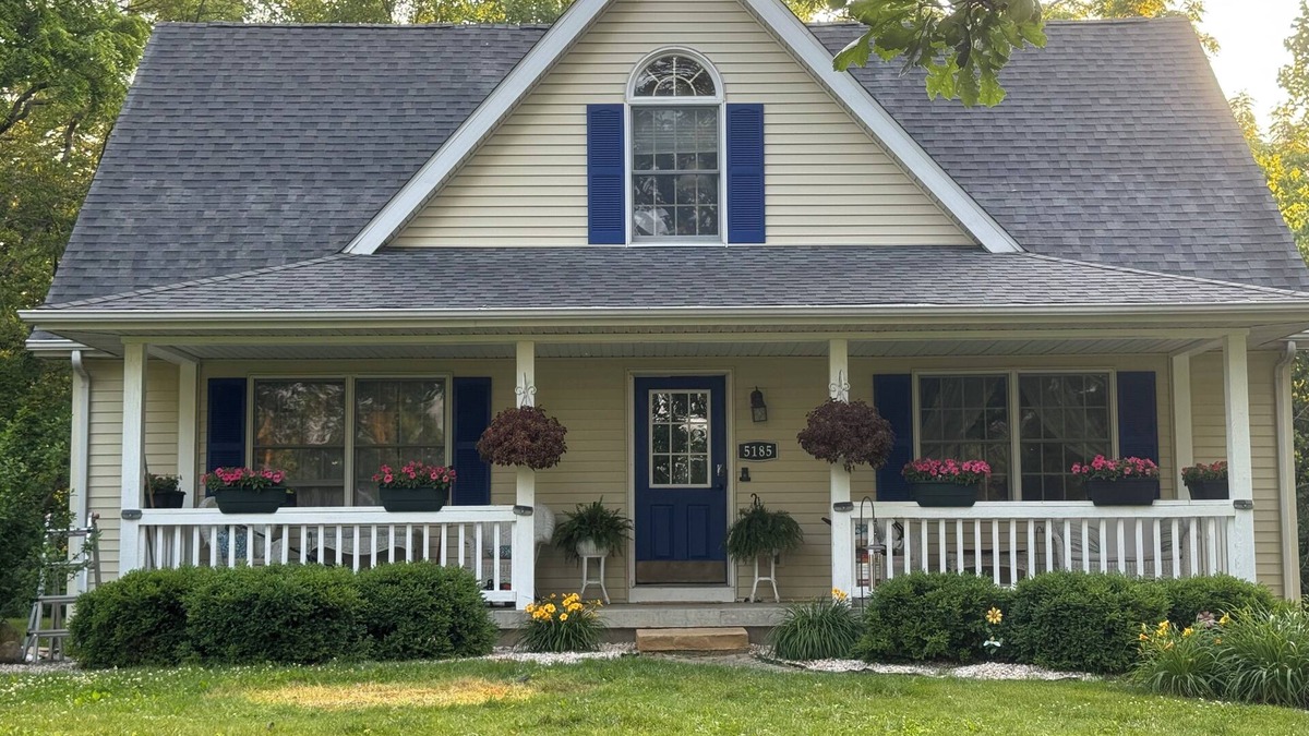 Norway House | Charming 3-bedroom house in Monticello. Just a short walk to Indiana Beach.