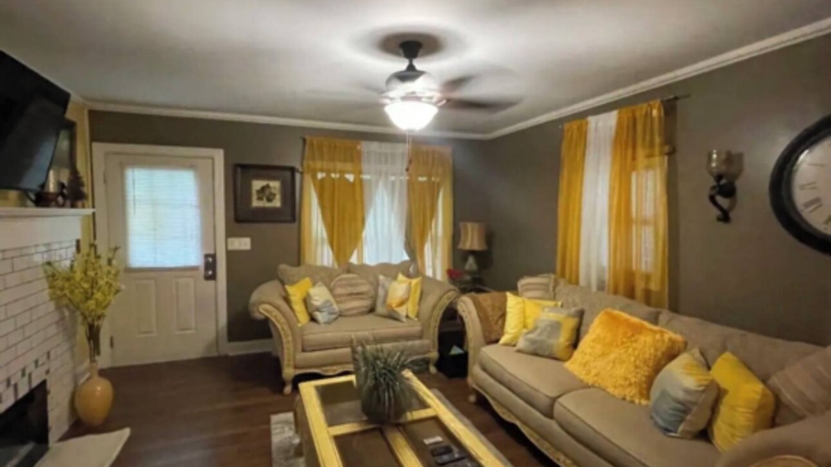 Rockingham House | Charming 3-bedroom house with AC and WiFi in peaceful Rockingham