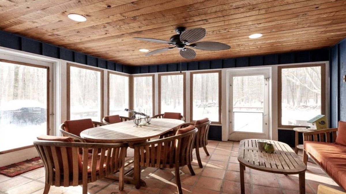 Shorewood-Tower Hills-Harbert House | Charming 3-bedroom house with a pool on 5 acres of woods near Harbert.