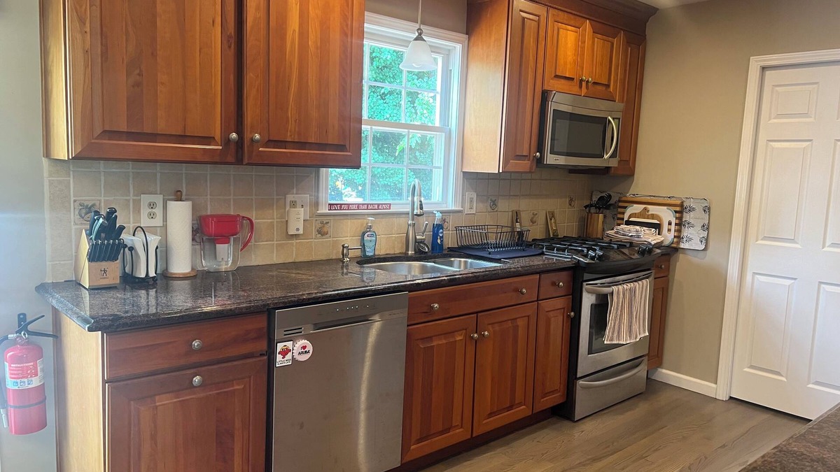 Osbornsville House | Charming 3-bedroom house with WiFi and AC in brilliant Toms River