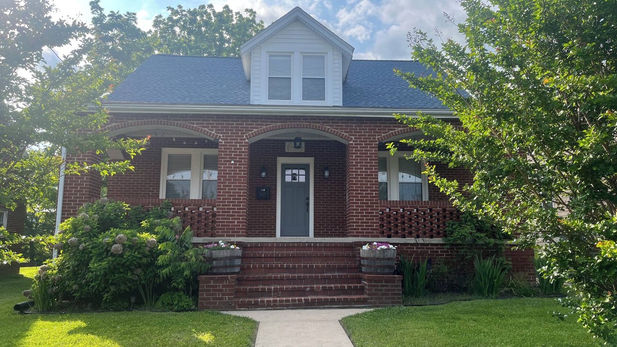 Waynesboro House | Charming 3-bedroom house, breweries! hiking! wineries! scenic routes! Fishing!