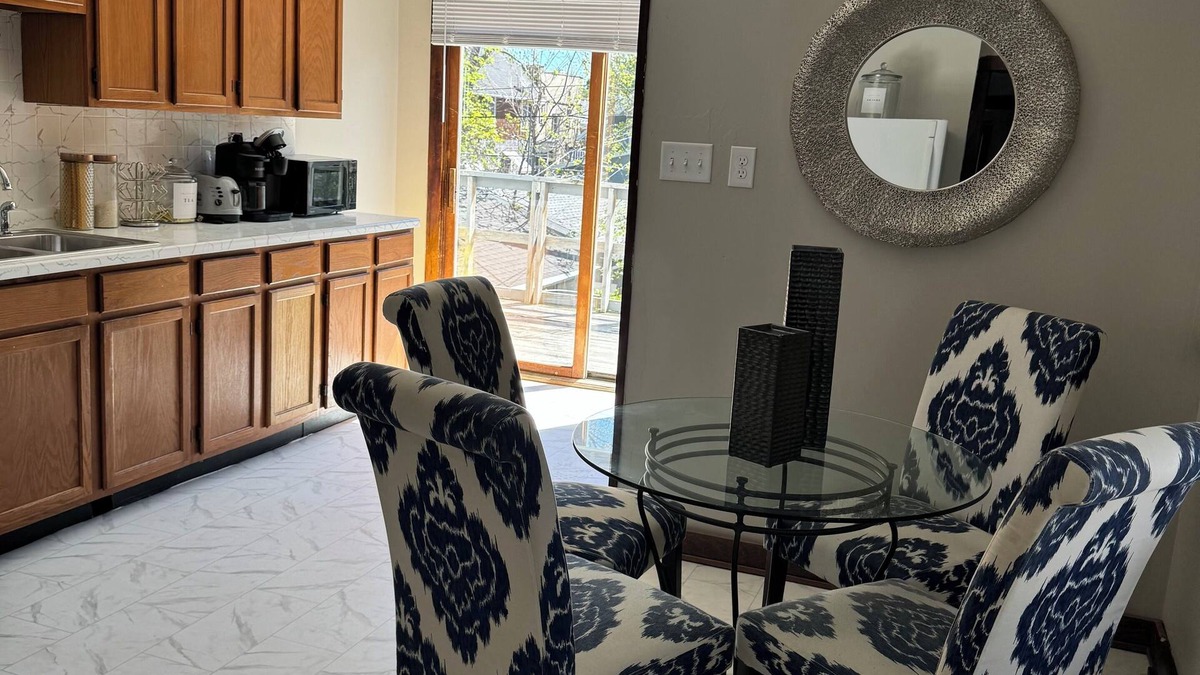 West Allis House | Charming 3-bedroom house with AC and WiFi in West Allis perfect for pets& family