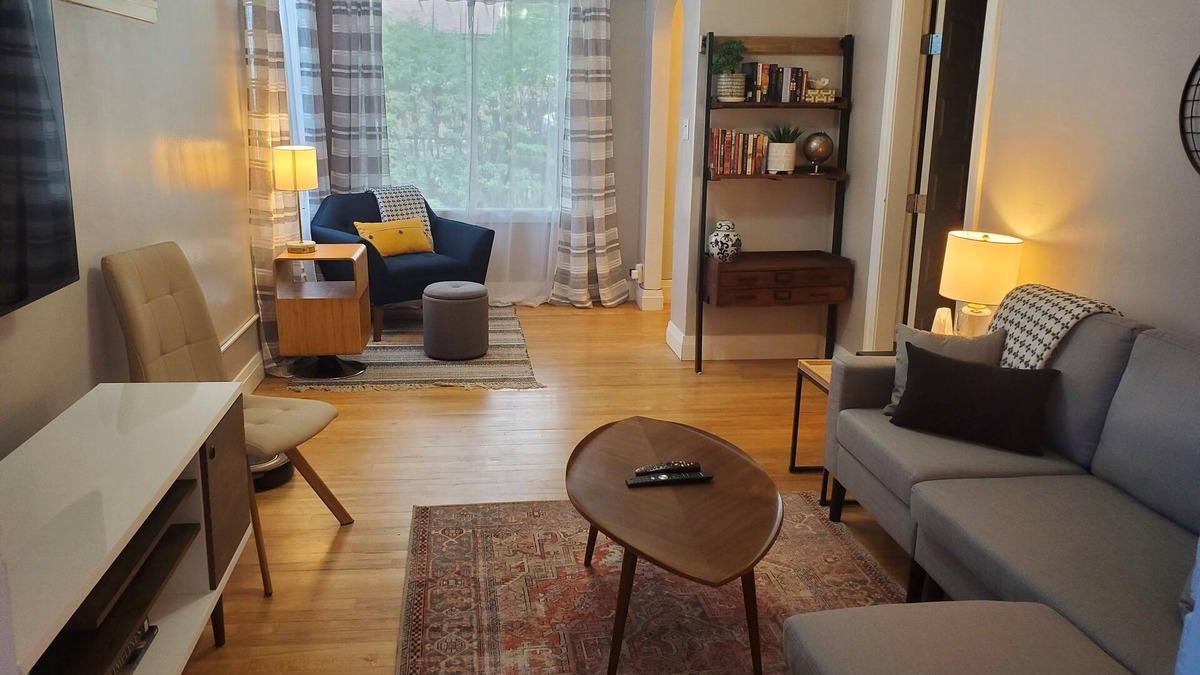 Saskatoon Downtown House | Charming 3 bedroom house close to downtown!