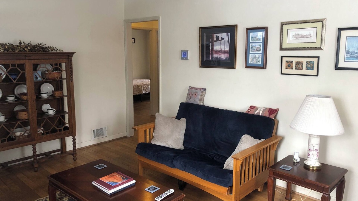 Old West Side House | Charming 3-bedroom house in Ann Arbor with WiFi and AC