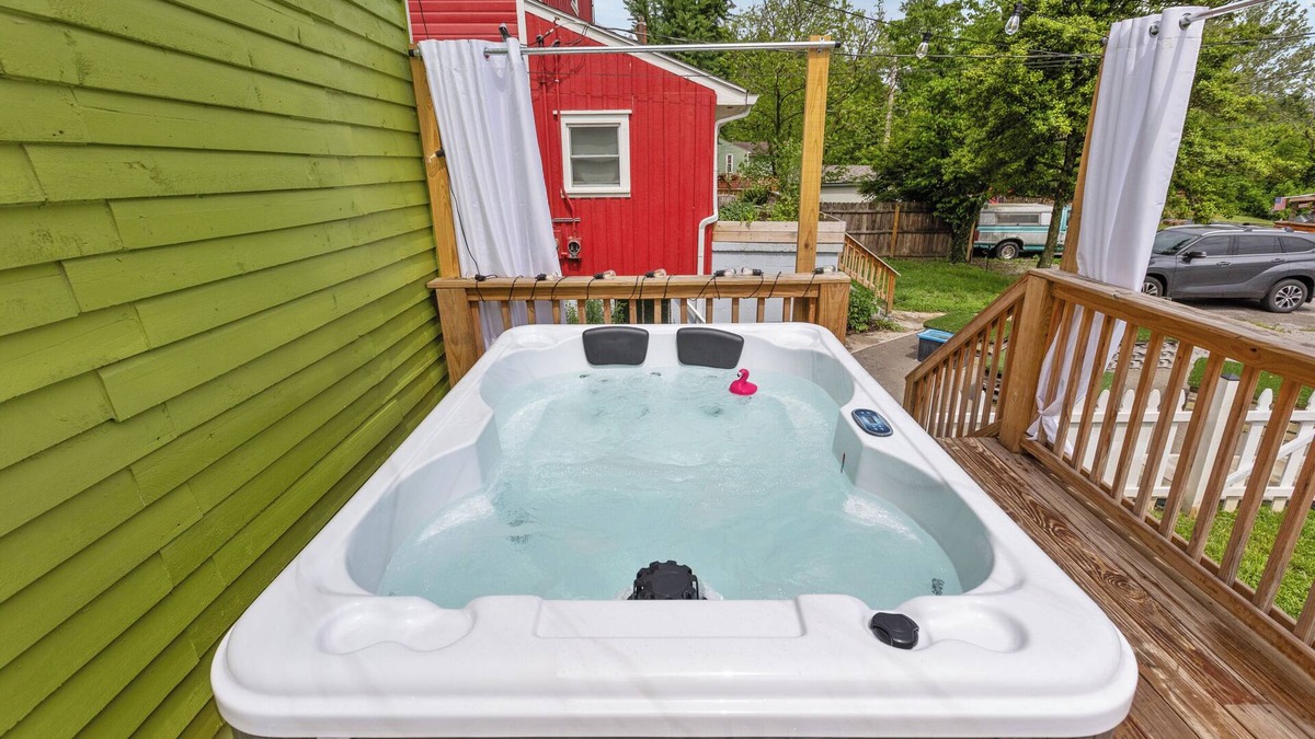 Frankfort House | Charming 3-bedroom house downtown Frankfort/king beds