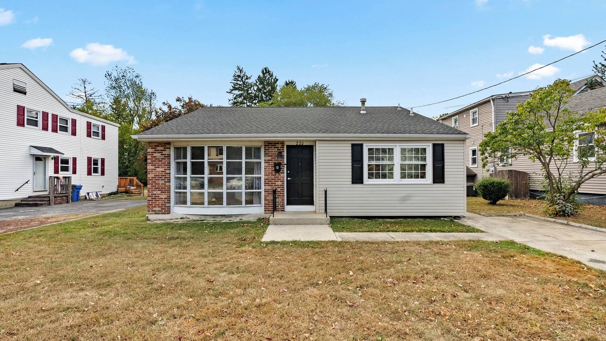 Glassboro House | Charming 3-bedroom house in Glassboro with WiFi, AC