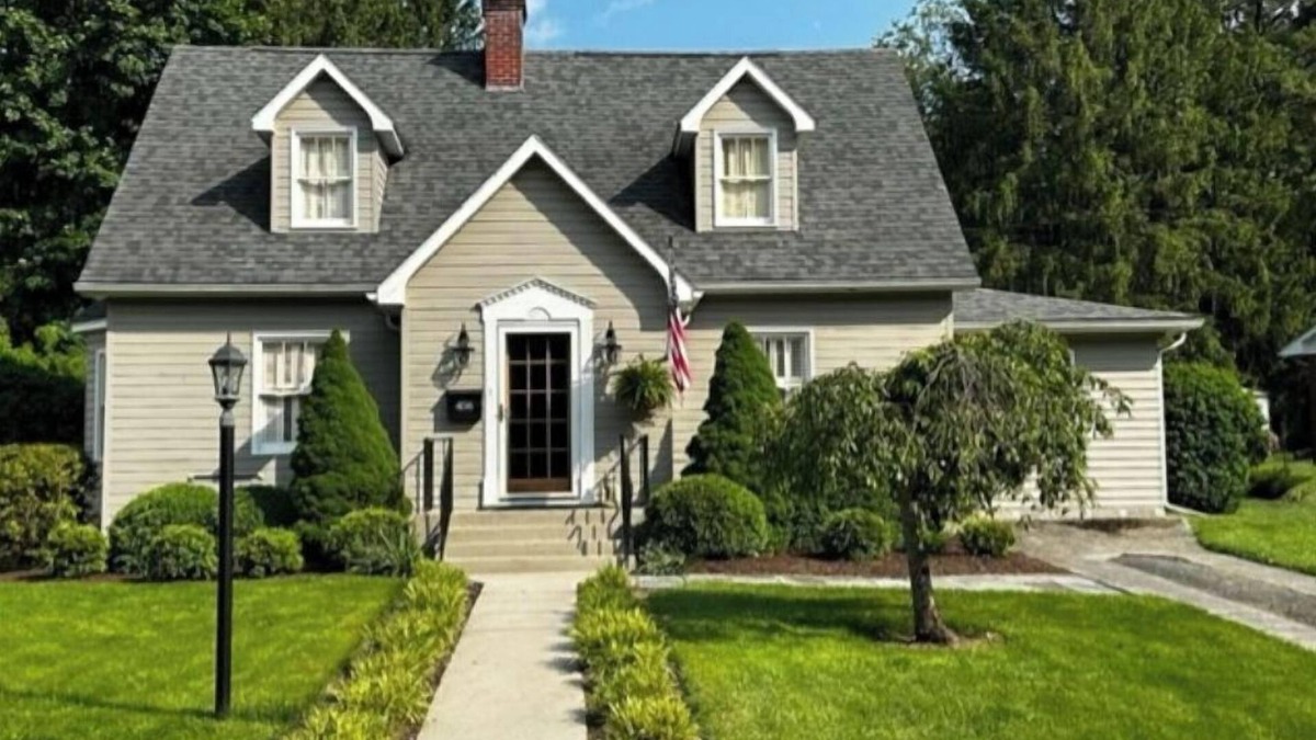 Lewisburg House | Charming 3 bedroom home