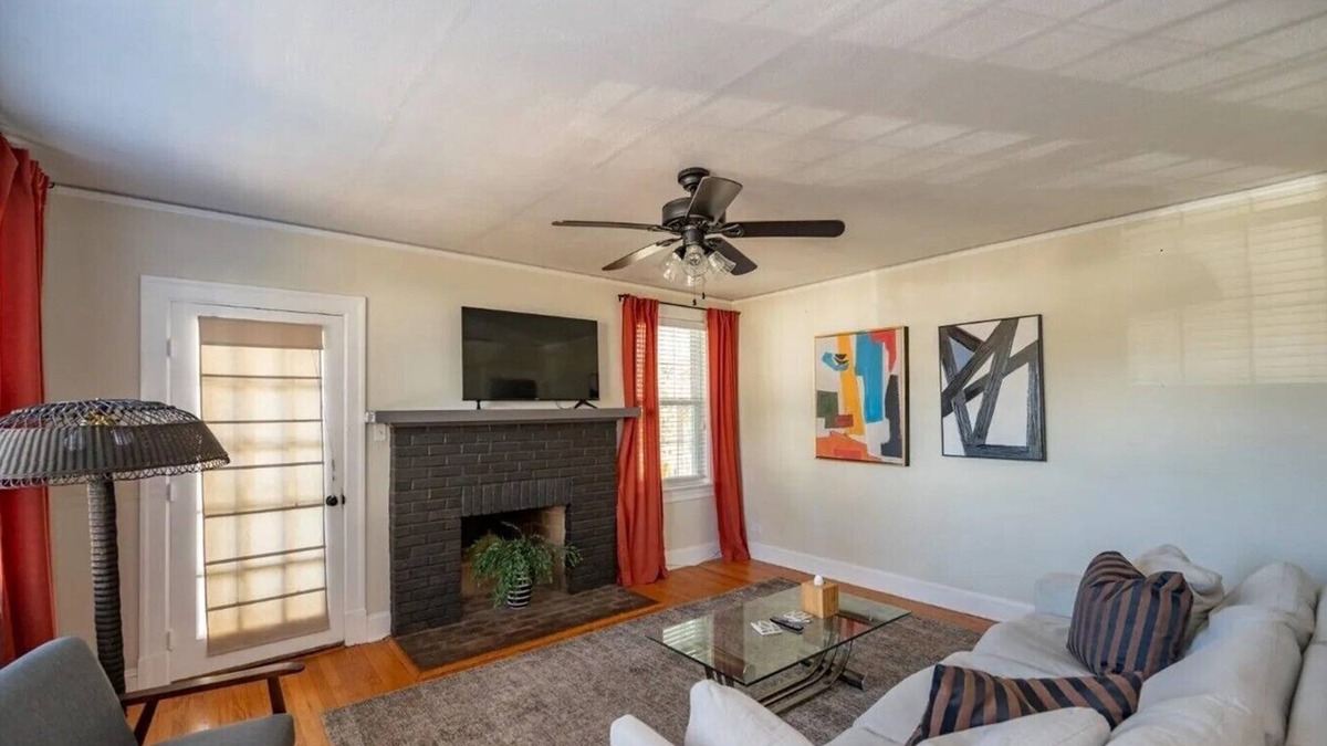 Lynchburg House | Charming 3-bedroom home in a perfect location - 5min to LU