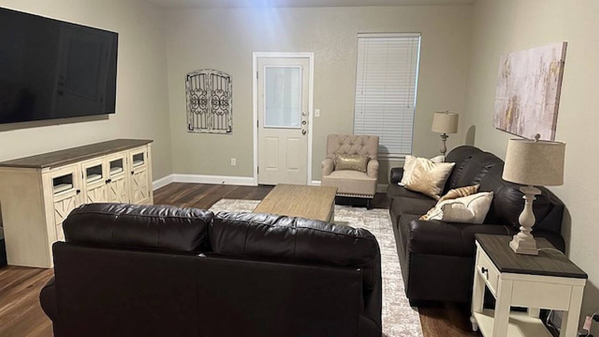 Boerne House | Charming 3-bedroom home with NEW furniture between Historic Boerne & San Antonio