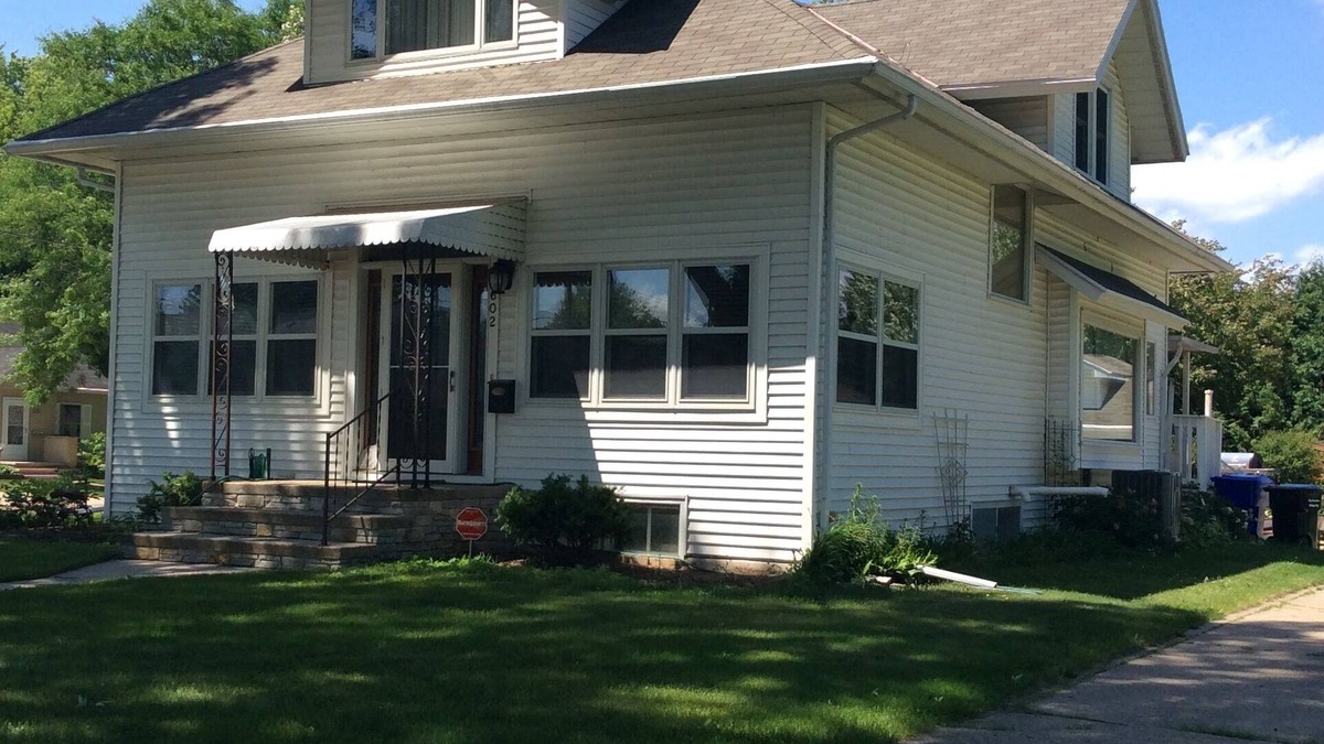 Appleton House | Charming 3-bedroom house in fantastic Appleton with AC, WiFi
