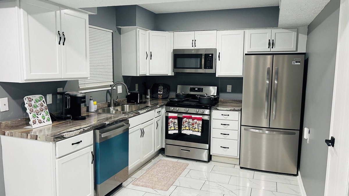 Columbus House | Charming 3-bedroom house with WiFi and AC in enchanting Columbus
