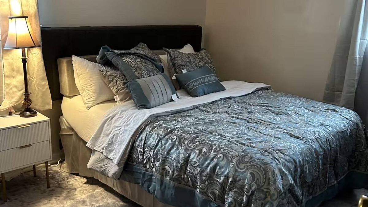 Columbus House | Charming 3-bedroom house with WiFi, AC in fantastic Columbus