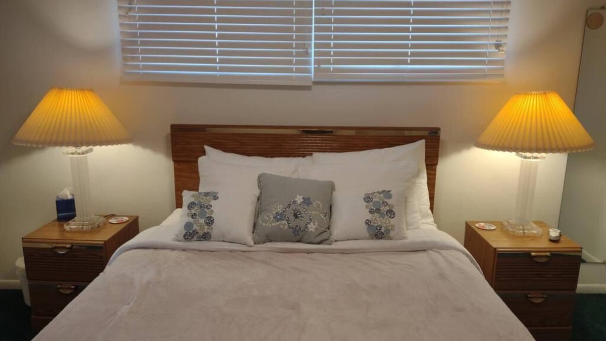 Conneaut House | Charming 3-bedroom house in lovely Conneaut with AC, WiFi