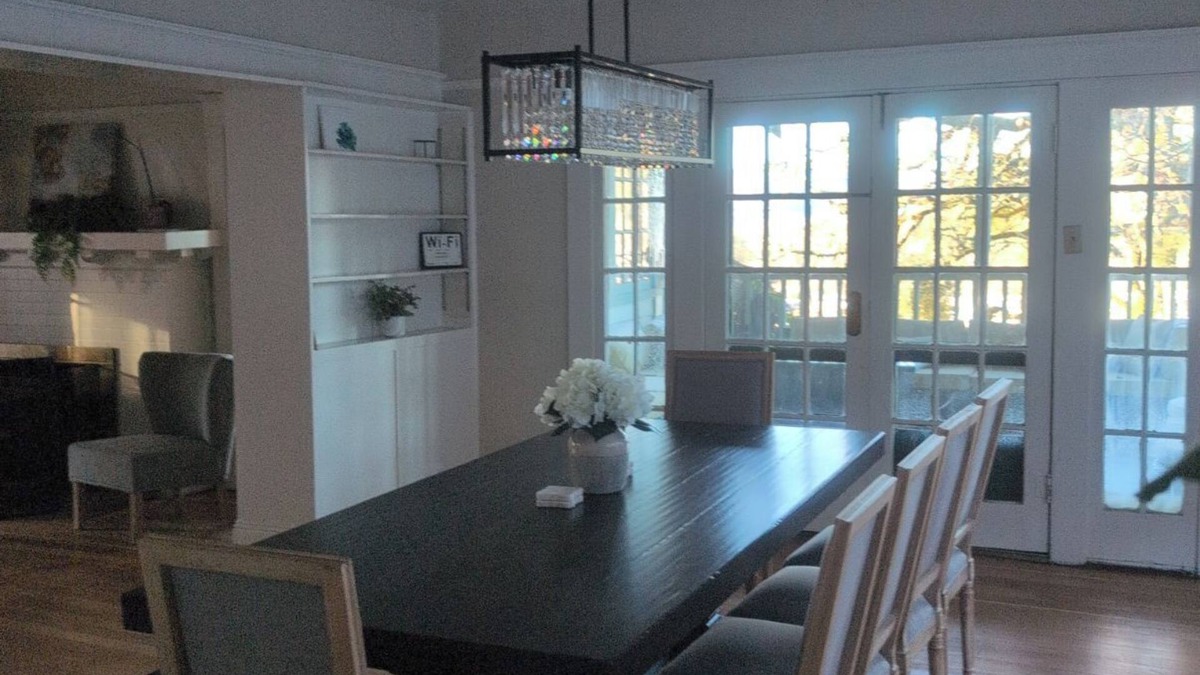 Roseburg House | Charming 3-bedroom house with WiFi and stunning views in lovely Roseburg