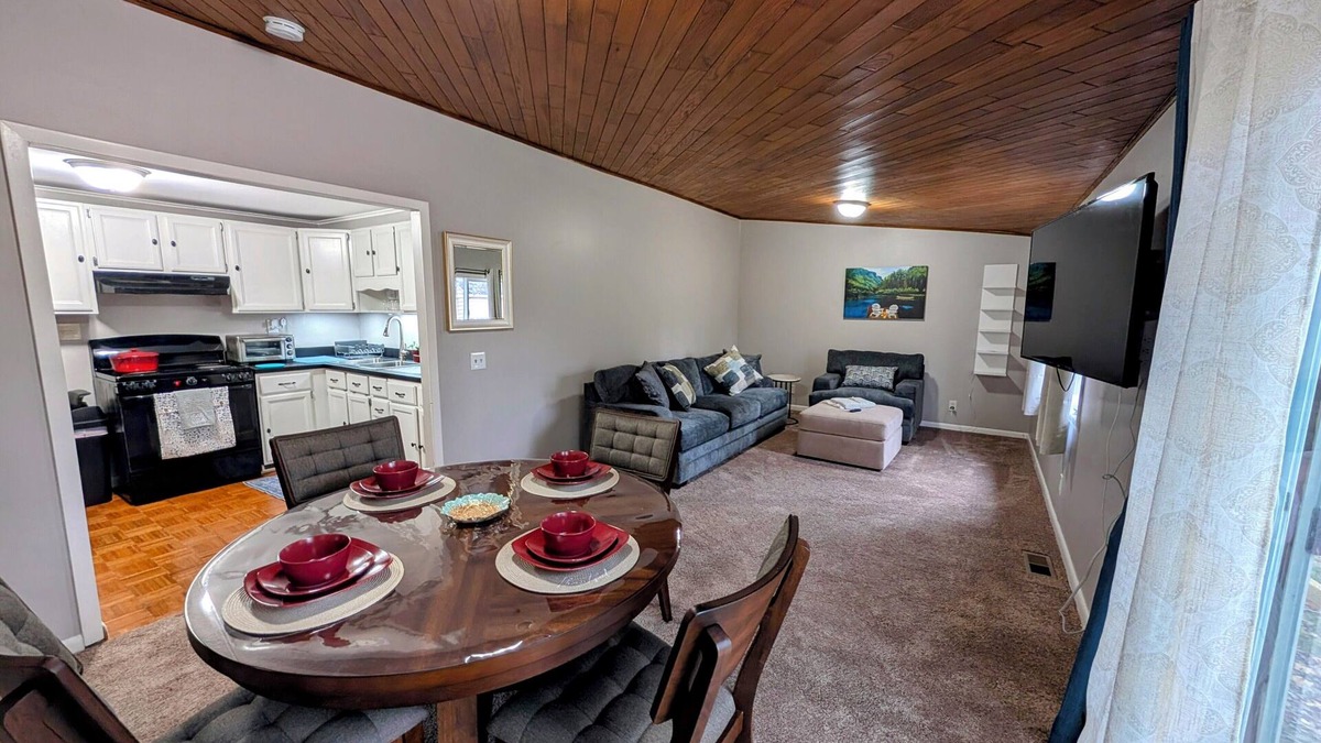 North Syracuse House | Charming 3-bedroom house with garage in family neighborhood.