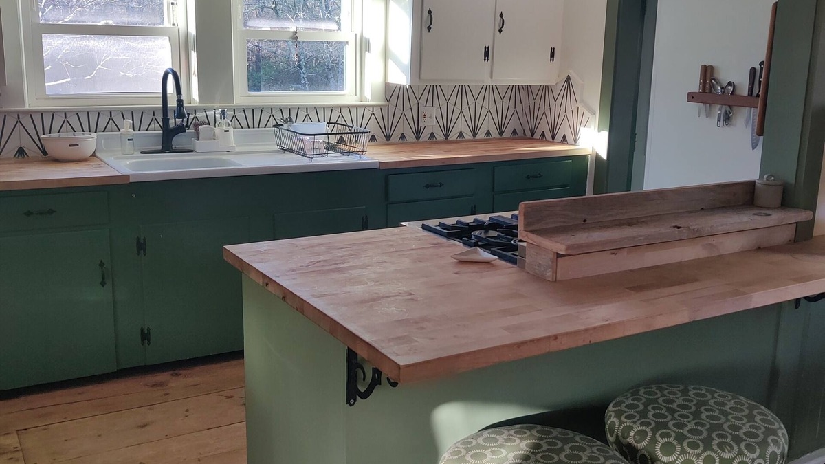 Westport House | Charming 3-bedroom house in Westport. Pet-Friendly!