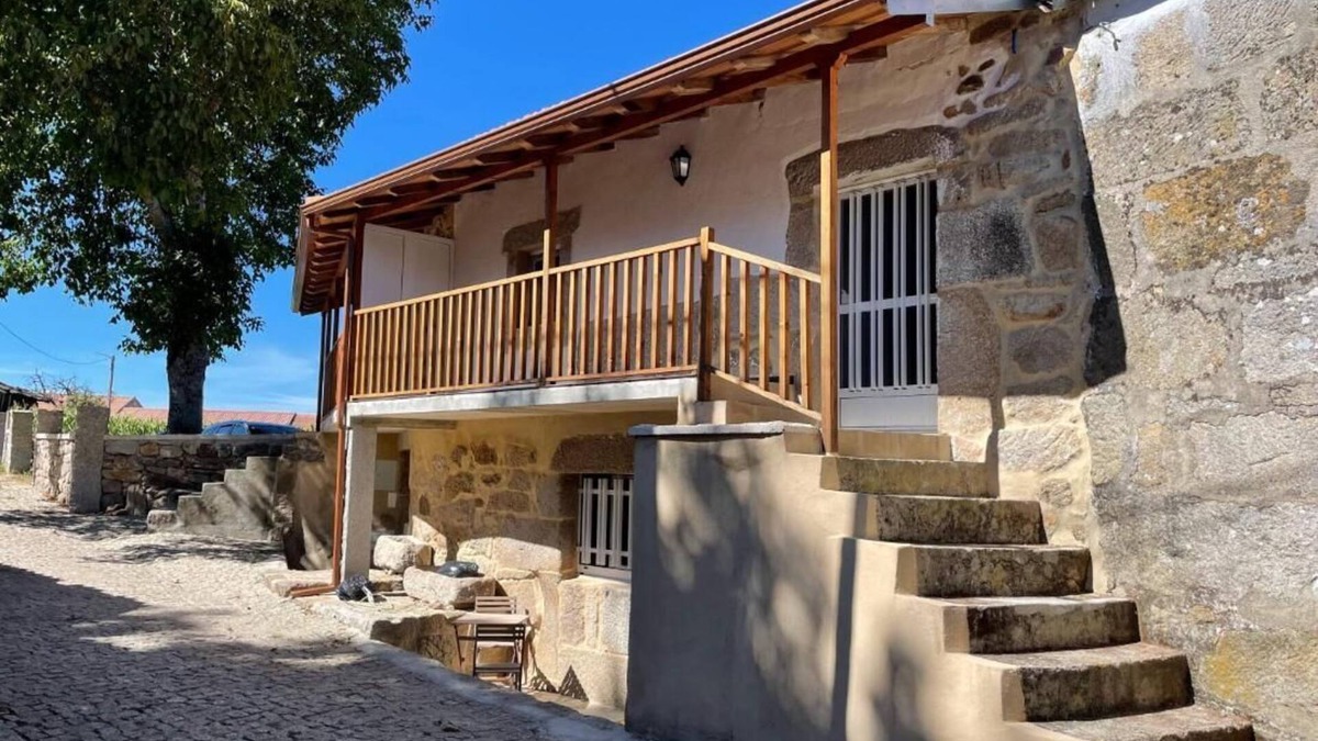 Montalegre House | Charming 3 Bedroom House in Tourém, Portugal
