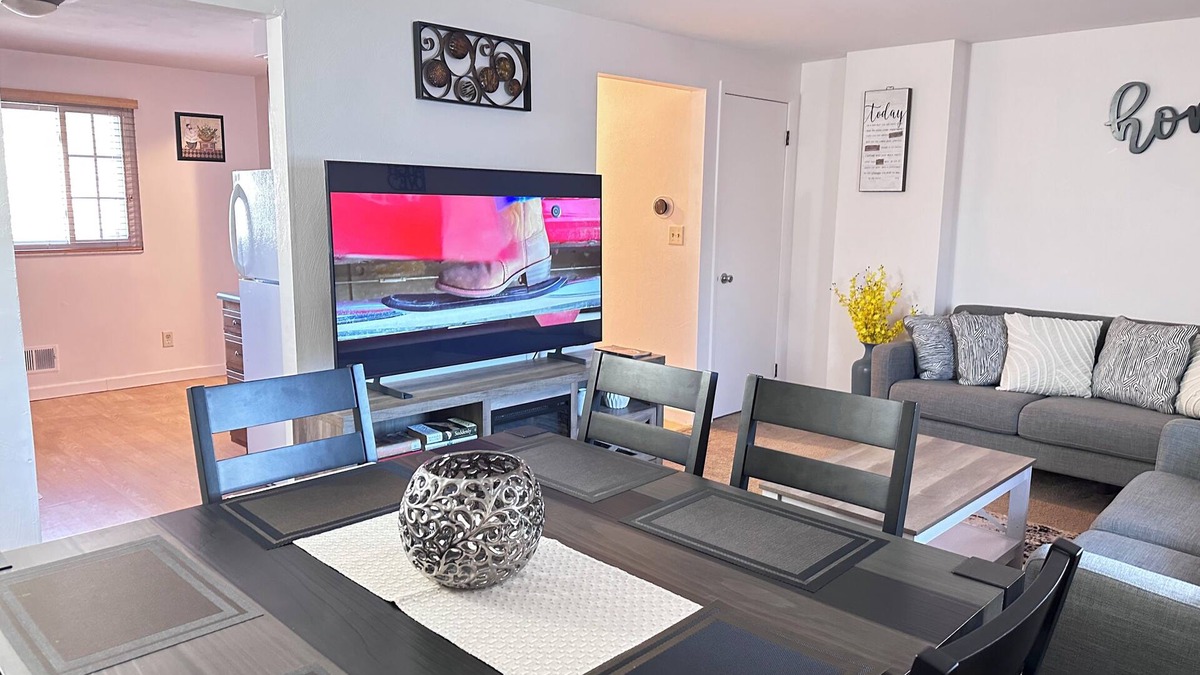 Export House | Charming 3-bedroom house in Delmont with WiFi and AC