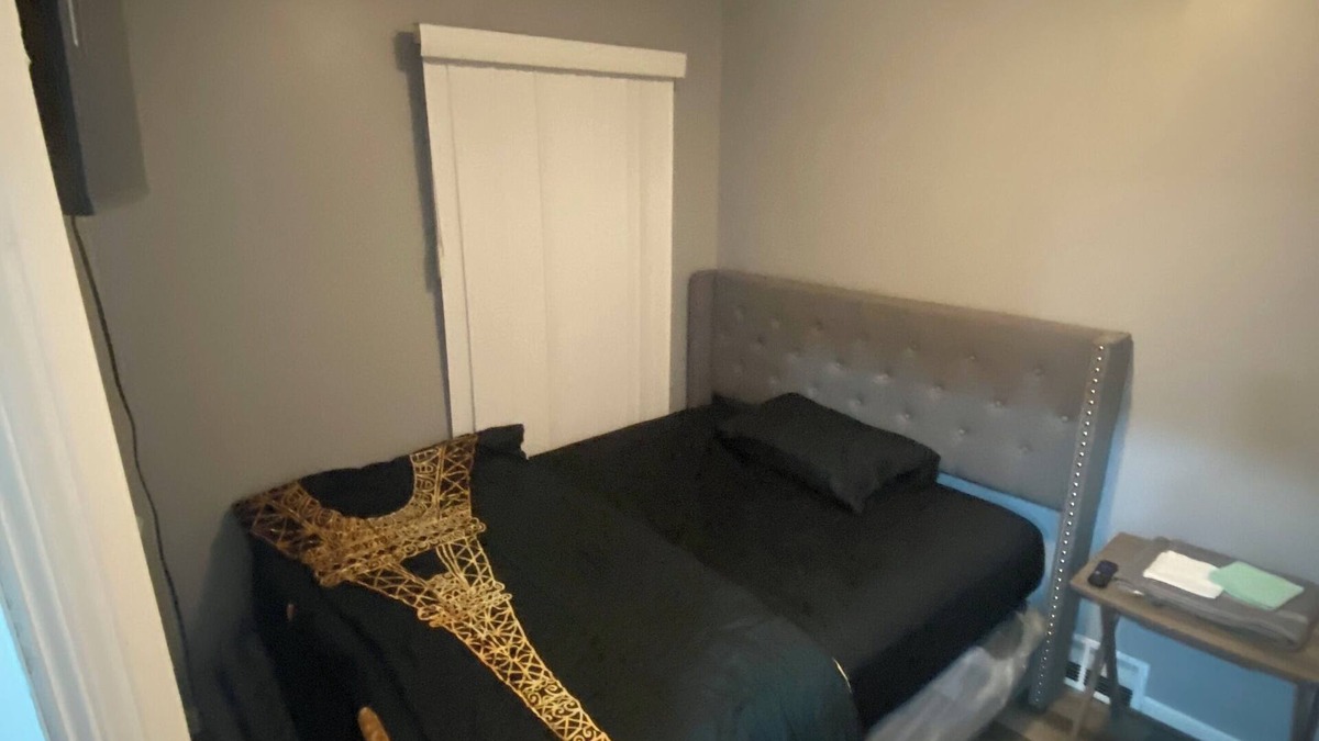 Detroit House | Charming 3-bedroom house in welcoming Detroit with WiFi, AC