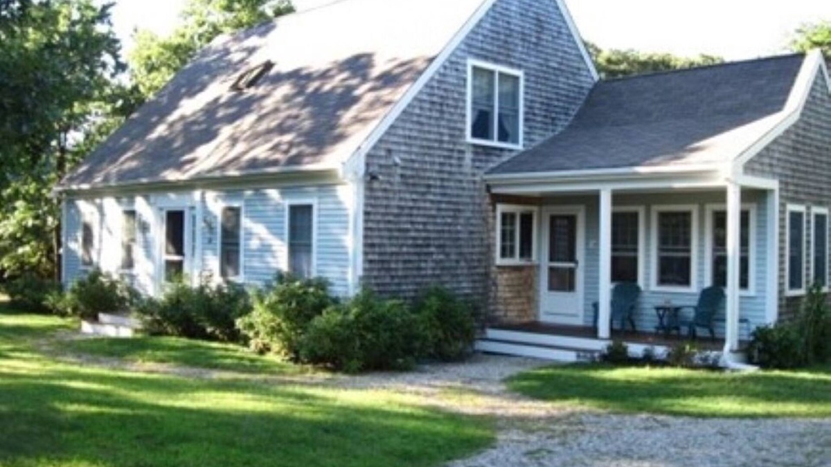 Eastham House | Charming 3-bedroom house at Cape Cod National Seashore in Eastham Sleeps 6, AC