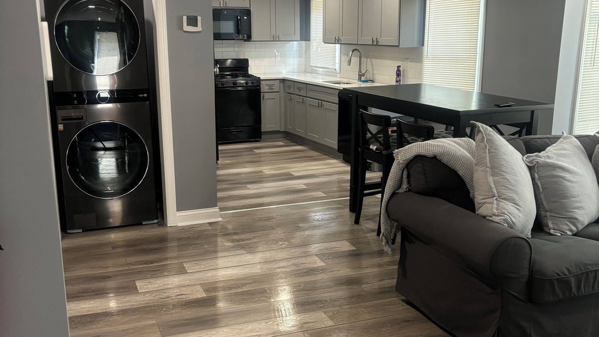 Trenton House | Charming 3-bedroom house with AC, WiFi in fantastic Trenton