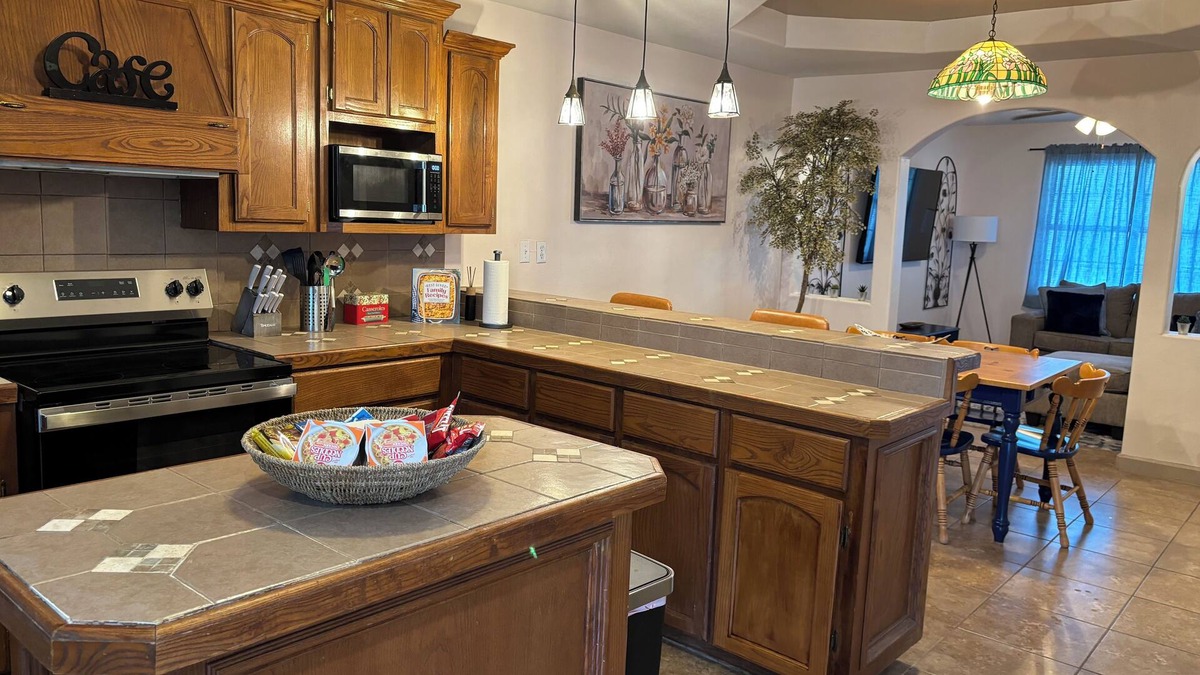 Weslaco House | Charming 3-bedroom house in Weslaco/Elsa with AC, WiFi