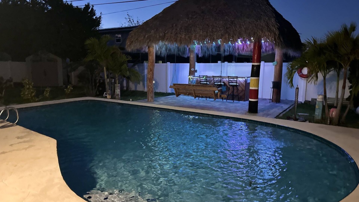 Cocoa House | Charming 3-bedroom house in delightful Cocoa with AC