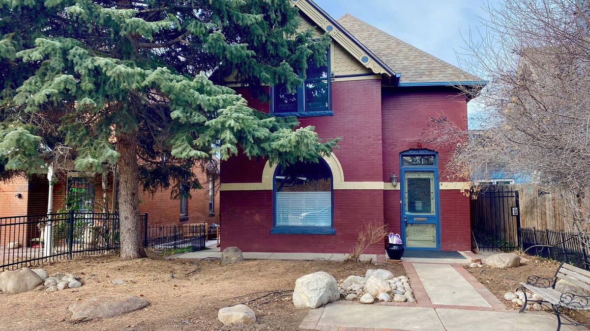 Speer House | Charming 3-bedroom house w/WiFi and AC in Denver in vibrant restaurant district