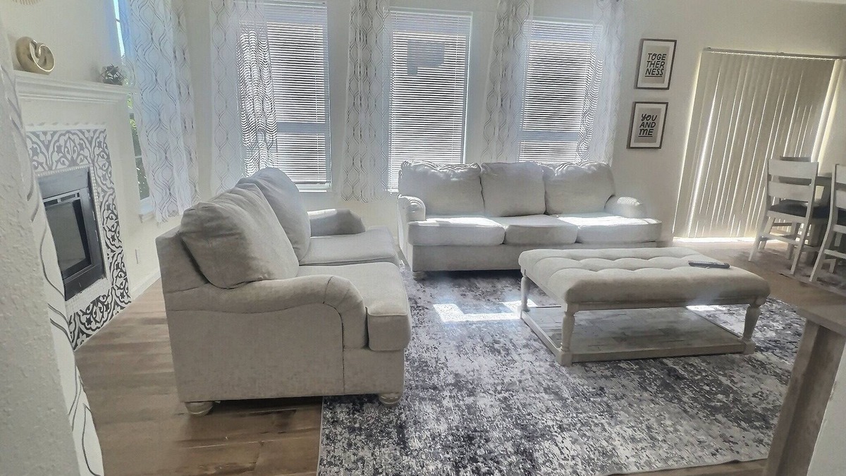 DeSoto House | Charming 3-bedroom house in awesome DeSoto, TX.