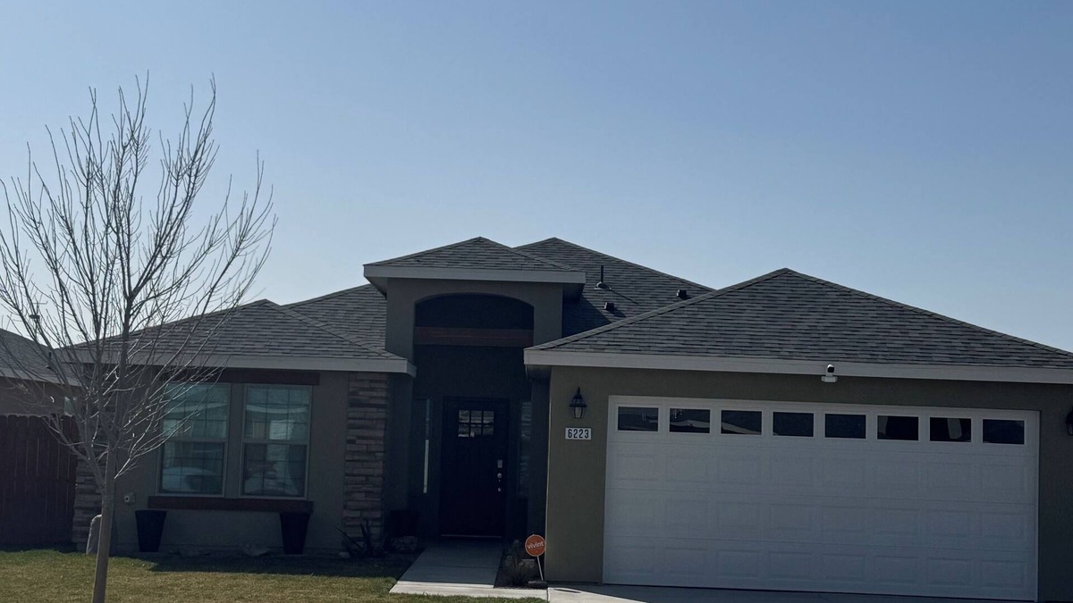 Hobbs House | Charming 3-bedroom house with AC, WiFi in tranquil Hobbs