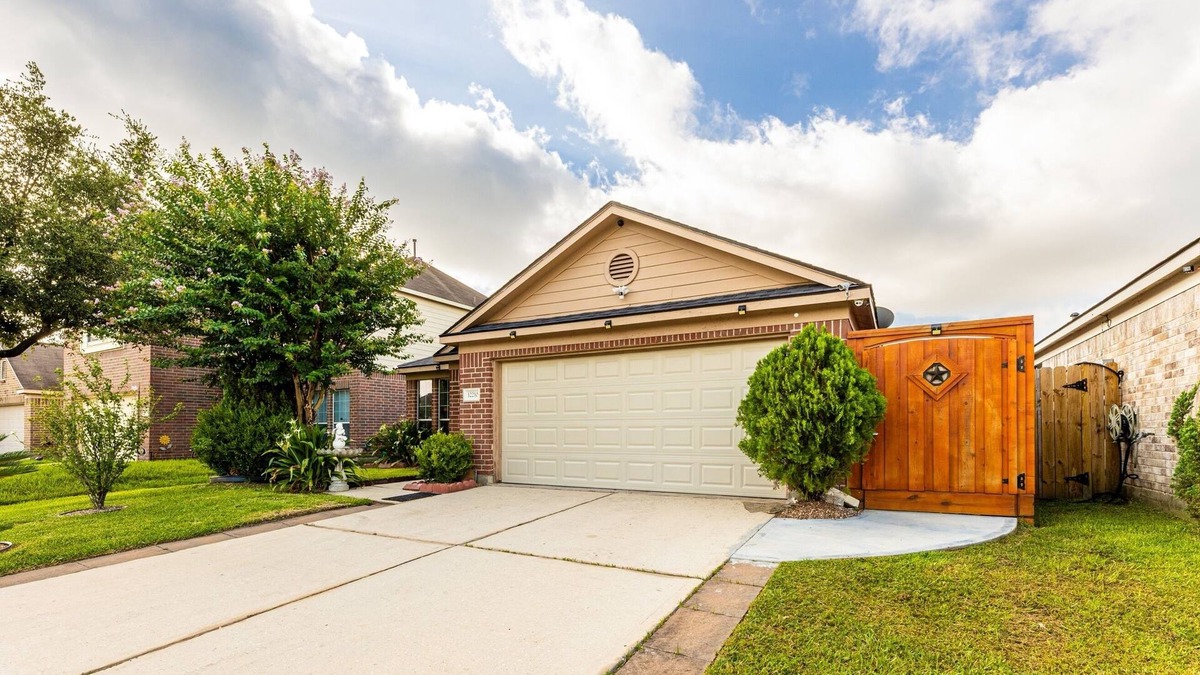Atascocita House | Charming 3-bedroom house with WiFi and AC in Humble