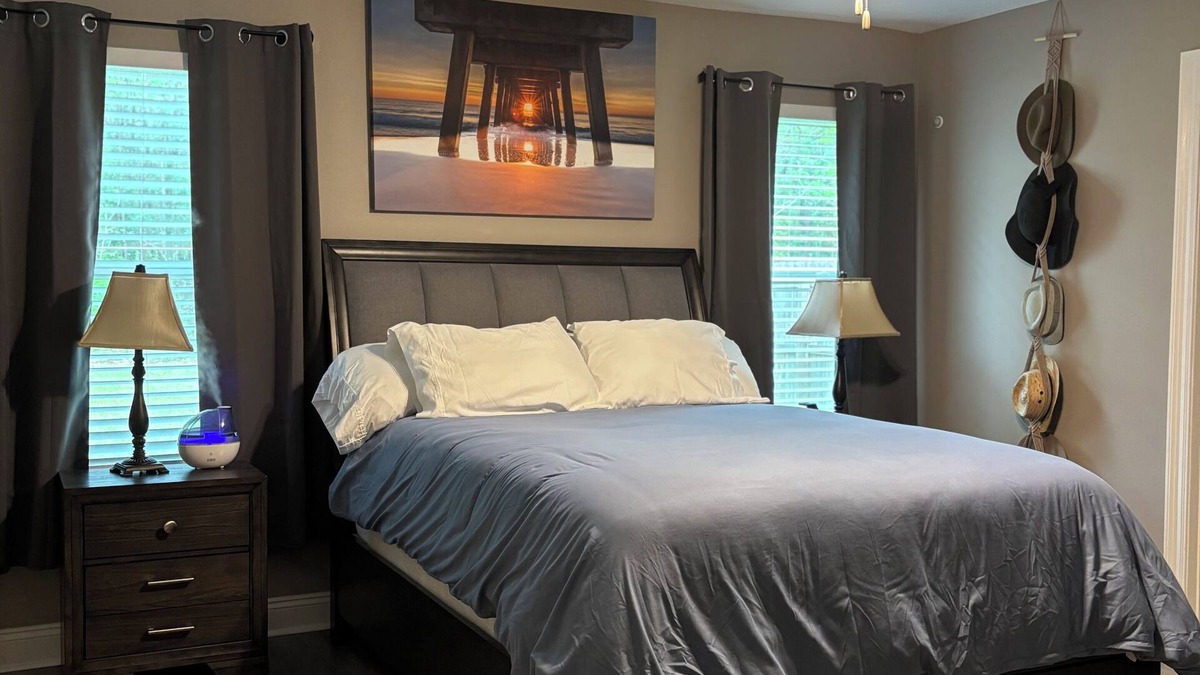Milton House | Charming 3-bedroom house with AC, WiFi in pleasant Milton