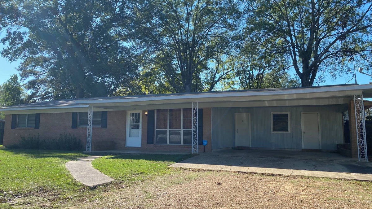 Nash House | Charming 3-bedroom house with WiFi and AC in Nash