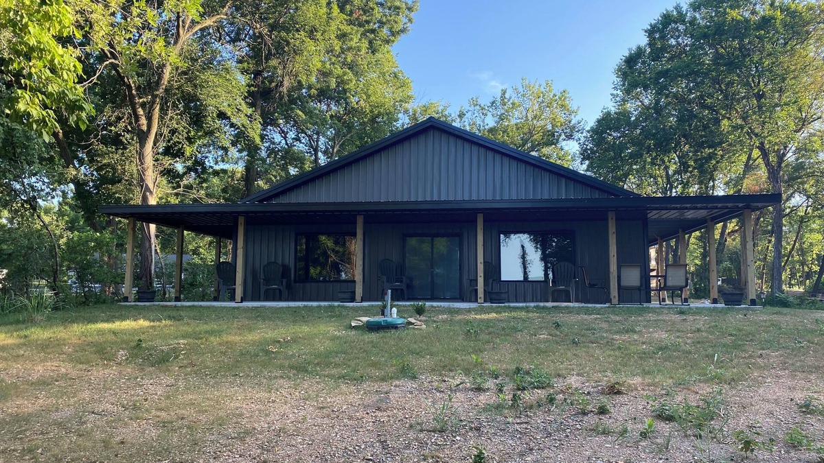 Afton House | Charming 3-bedroom lake house on amazing Grand Lake, Oklahoman on Monkey Island.