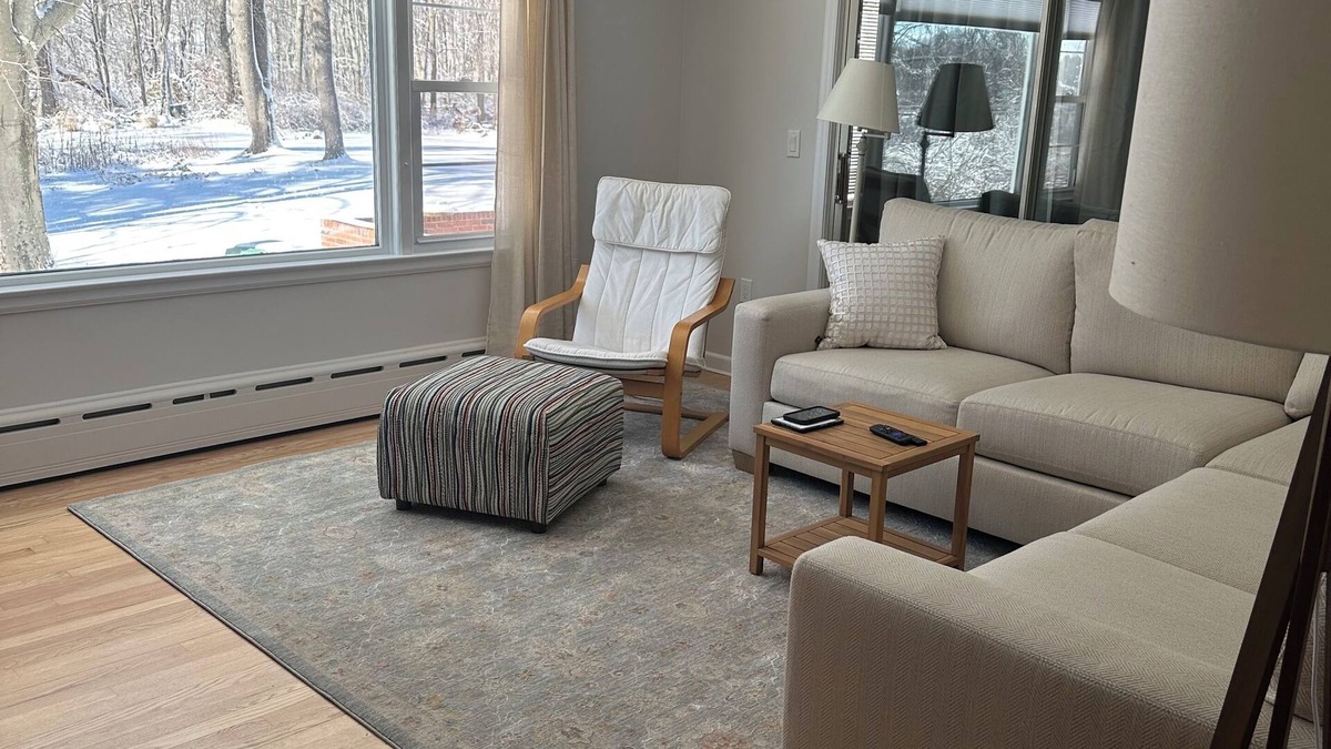 Hamden House | Charming 3-bedroom lakeside reservoir house in serene Hamden near Yale.