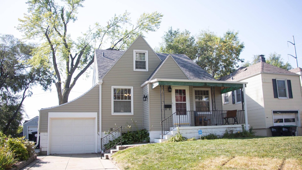 Aksarben - Elmwood Park House | Charming 3-bedroom near Aksarben/Baxter Arena
