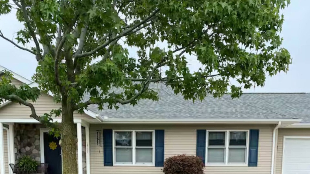 Pricedale House | Charming 3-bedroom house in Belle Vernon with WiFi and AC
