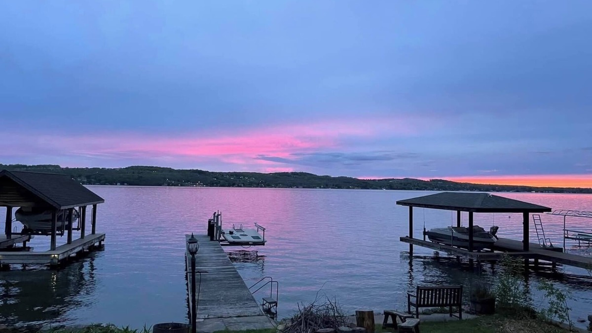 Canandaigua Cottage | Charming 3-bedroom waterfront cottage in superb Canandaigua.