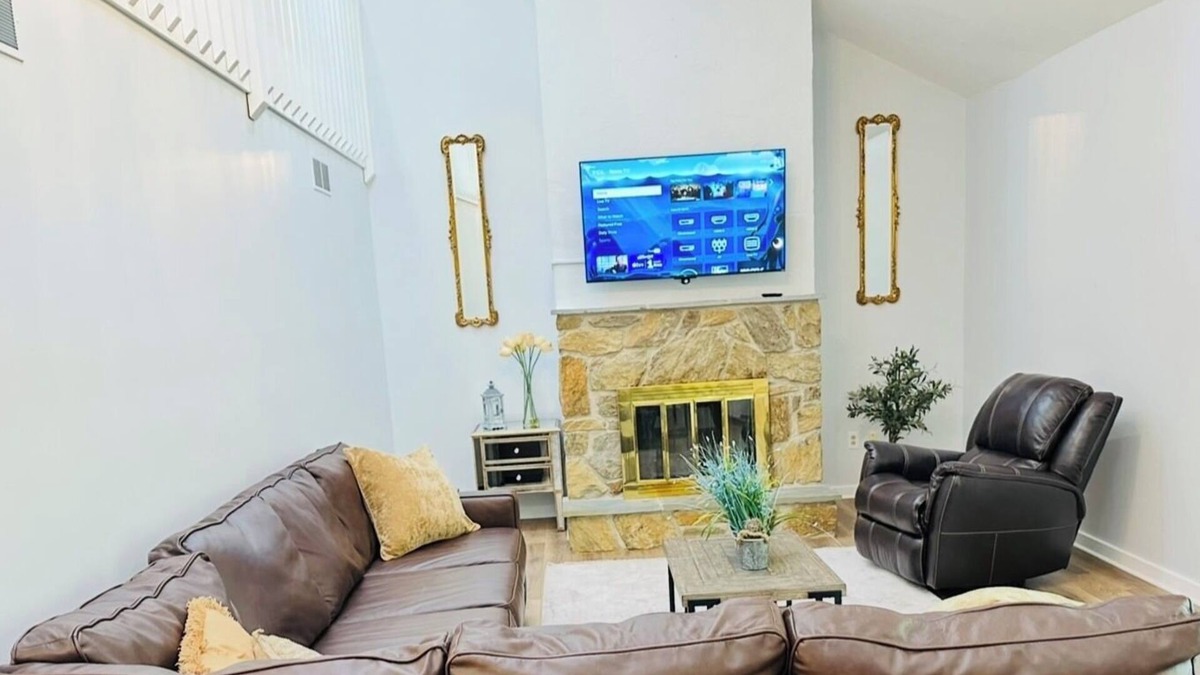Downingtown House | Charming 3-bedroom Home in Downingtown - Pet Friendly
