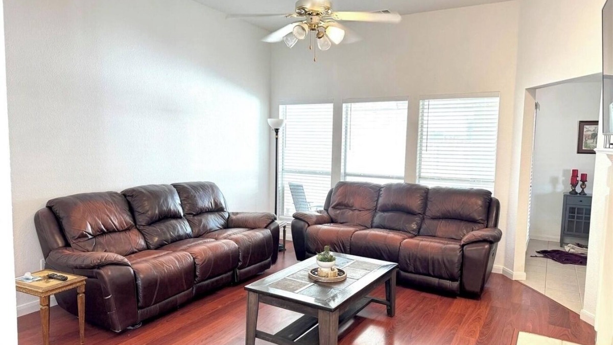 Duncanville House | Charming 3-bedroom house with WiFi, AC in welcoming Duncanville